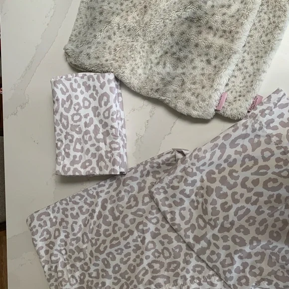 White Leopard Curtain Bundle with Rachel Zoe Pillows - Picture 2 of 4